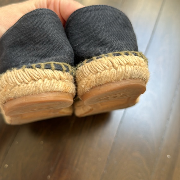 CHANEL Navy & Olive Canvas Platform Espadrilles, Size 38 - Picture 6 of 11